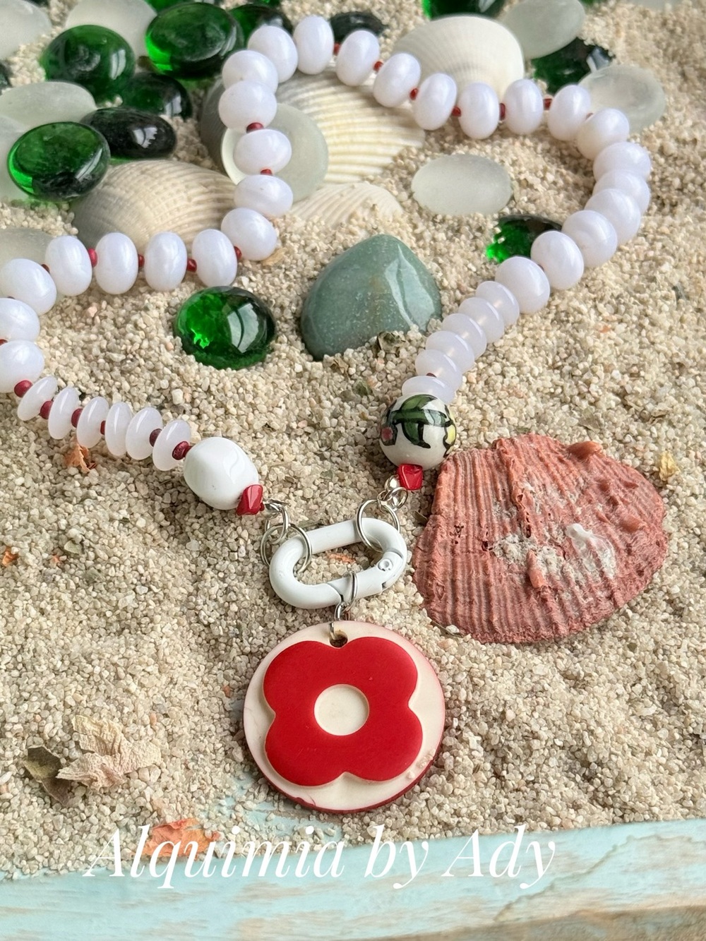 Alquimia White & Red Floral Pendant Bead Necklace